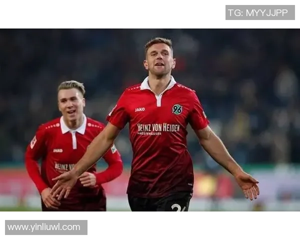 汉诺威96迎战维尔茨堡全力争胜展现球队实力与韧性 汉诺威96迎战维尔茨堡全力争胜展现球队实力与韧性